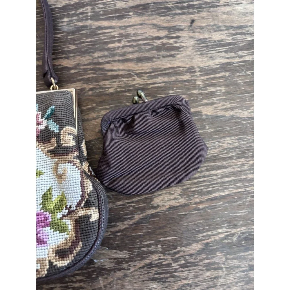 Vintage Floral Needlepoint Tapestry Handbag KISS Lock Purse W/coin Purse Talon